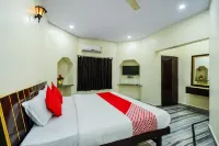 OYO 30000 Hotel Panghat Hotels near Dara Valley