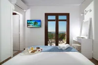 Luxury Villa Malvasia with Seaview and Heated Pool