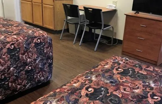 埃爾維斯內陸套房酒店