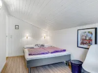 "Nilson" - 1.4km from the Sea