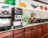 Quality Inn & Suites Quakertown-Allentown - petit déjeuner