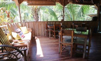 Tori's Backpackers Paradise