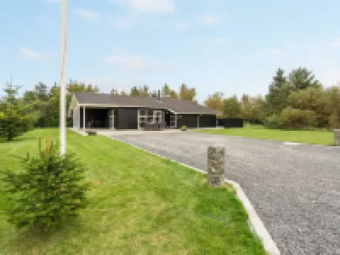 "Frida" - 700m from the Sea