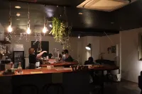 Tug-B Bar & Hostel - 酒吧