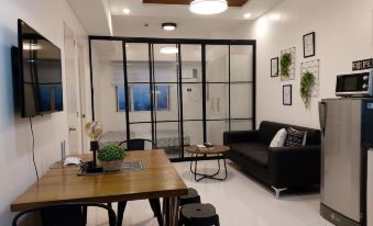 1. Studio L..