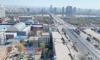 h Hotel (Taiyuan Yingze Street University of Technology)