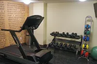 La Quinta Inn & Suites by Wyndham Oshawa - Gym
