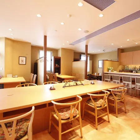 HOTEL COURTLAND