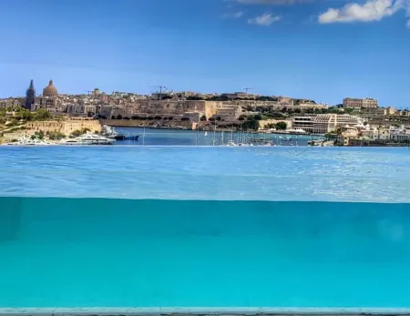 Grands Suites Hotel Residences and Spa Отели в г. Ta' Xbiex