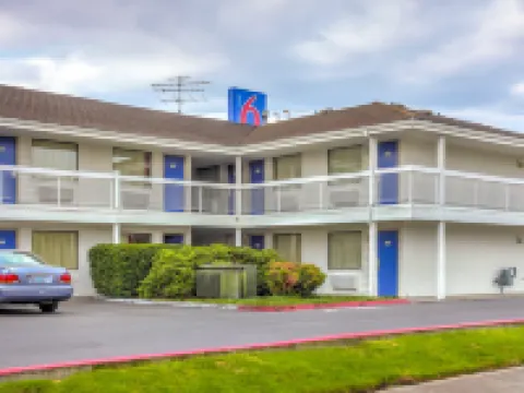 Motel 6 Medford, or - North Hotels in Medford