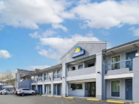 Days Inn by Wyndham Raleigh Glenwood-Crabtree Hotels in Raleigh