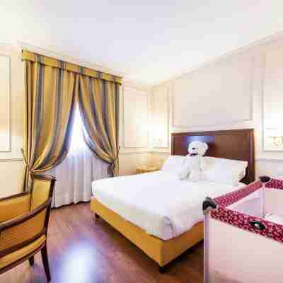 The Regency, Sure Hotel Collection by Best Western Rooms