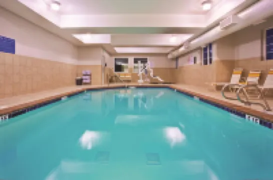 La Quinta Inn & Suites by Wyndham Bellingham Hotels in Bellingham