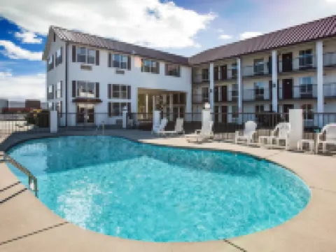 Super 8 by Wyndham Sevierville Riverside Hotels in Sevierville