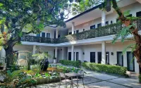 Doho Homestay Hotel dekat Taman Kota Sumbersari
