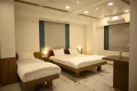 Hotel Prime Square Hotels near Poonawala Garden
