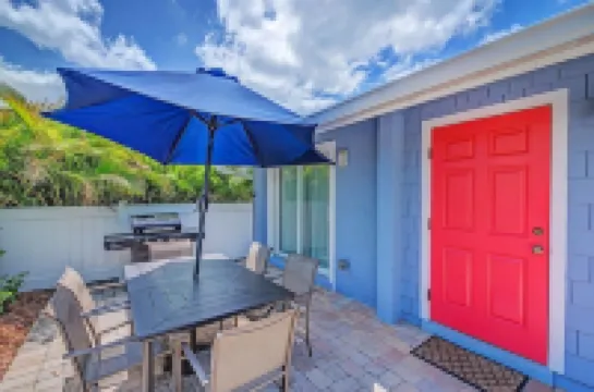 Salt Air East by Beach Retreats