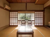 Izumiya Ryokan' Tawarayama Onsen Hotels in Наґато