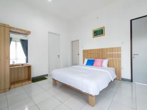 RedDoorz at Batutulis Bogor Villa Papatong by M