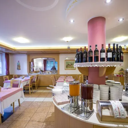 Hotel Villa Rosella Park & Wellness