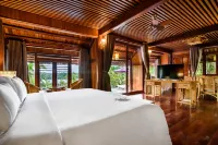 Sankofa Village Hill Resort and Spa Hotels in Huong Ho