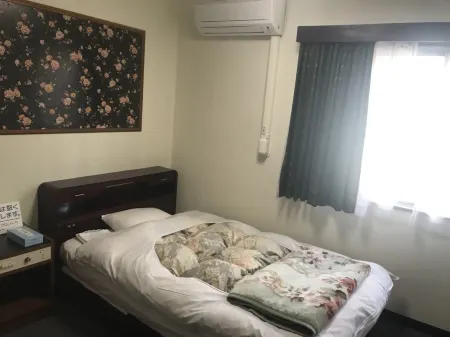 Hotel New Kashiwa Отели рядом со станцией JR Oyama station