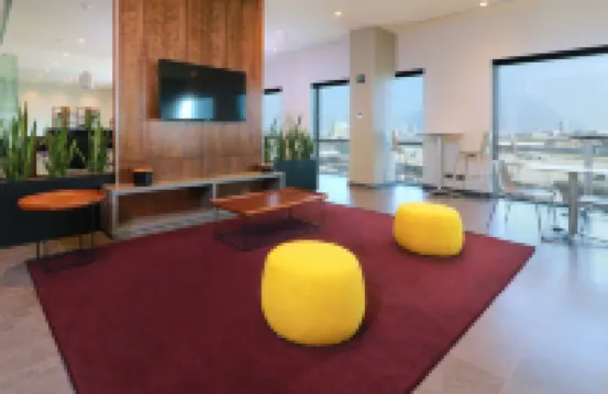 ซิตี้ เอ็กซ์เพรส บาย แมริออต มอนเตร์เรย์ มหาวิทยาลัย