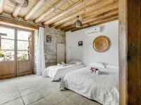 Arsorama Great 1 Bdr Apt with Shared Patio Hotels in Arsos