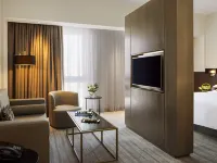 Novotel Muscat Airport Hotel a 