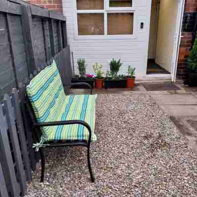 Leeds Cute 1 Bed Apt Garden Free Wifi & Parking Hotel Exterior