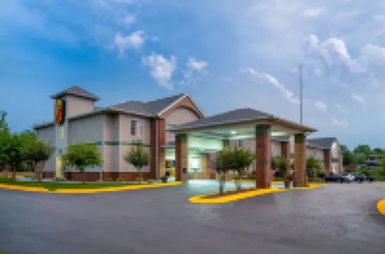 ซุปเปอร์ 8 บายวินด์แฮม ซอลส์เบอรี โรงแรมในซอลส์เบอรี