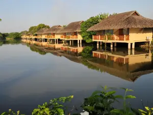 Mekong Riverside Boutique Resort & Spa