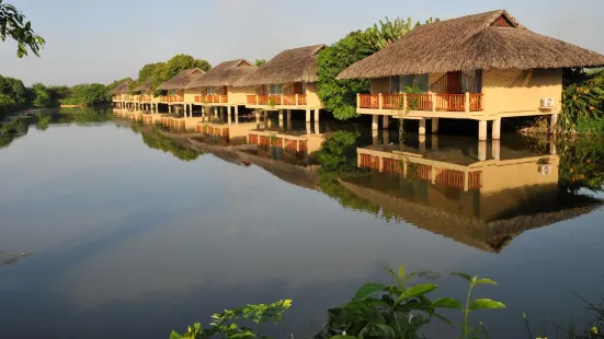 Mekong Riverside Boutique Resort & Spa