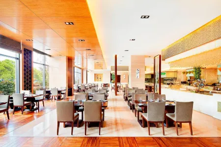 Sheraton Wuxi Binhu Hotel Отели в г. Уси