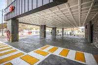 Yeongdeok Gangguhang Cloud Hotel - parking