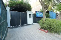 M.S.K Residency | Rooms & Meals Hotel dekat Yogmaya Temple