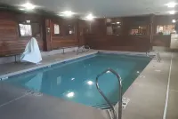 Super 8 by Wyndham Rock Springs - Pools