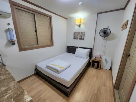 Ulleung K (K) Отели рядом с достопримечательностью «Уллындо»