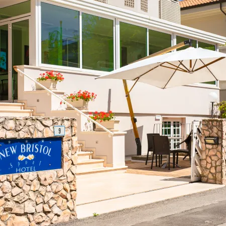 New Bristol Sport Hotel