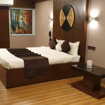 Hotel Stellar Отели рядом с Аэропорт Вадодара