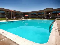 Baymont by Wyndham Culpeper - Pools