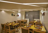 Hotel Atharv Top Rated Business Hotel in Kolhapur - Bữa sáng