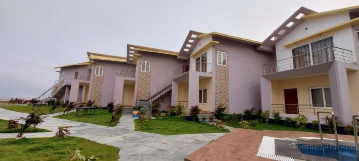 Parth King Beach Resort Hotele w: Mandarmoni