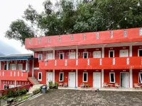 Penginapan Gindo Sidebuk Debuk Berastagi RedPartner Các khách sạn ở Sikeben