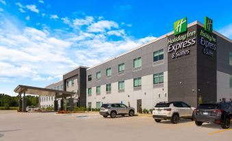 Holiday Inn Express & Suites Springdale - Fayetteville Area