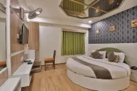 Hotel the Grand Radhey