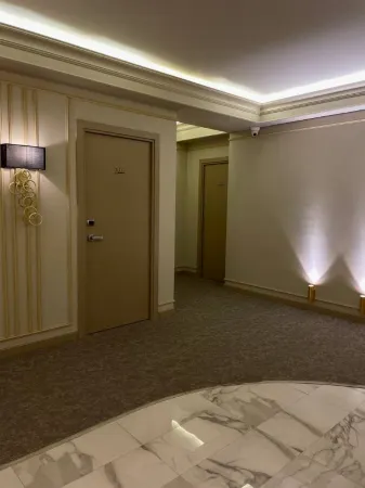 Adenium Hotel Отели рядом с достопримечательностью «Памятник Остапу Бендеру»