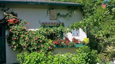 Apartment under Cedar