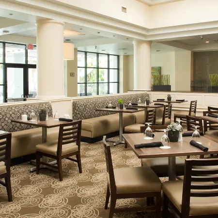 Holiday Inn HOUSTON S - NRG AREA - MED CTR by IHG Отели рядом с достопримечательностью «Стадион «NRG Астродом»»