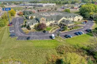 Comfort Suites Appleton Airport - parking